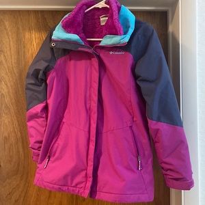 Youth size L (14/16) Columbia shell and fleece zip in lining.